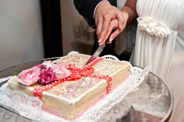 Hochzeitsbrauch - Torte anschneiden