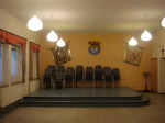 große Halle mit Bühne